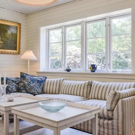 Three-bedroom Holiday In Hornbak Holiday home