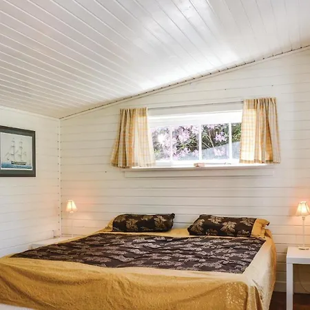 Three-bedroom Holiday In Hornbak *