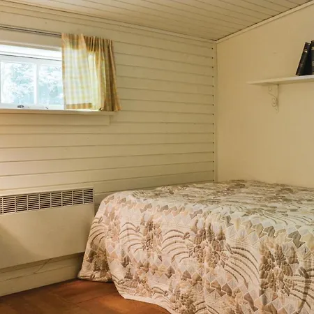Three-bedroom Holiday In Hornbak