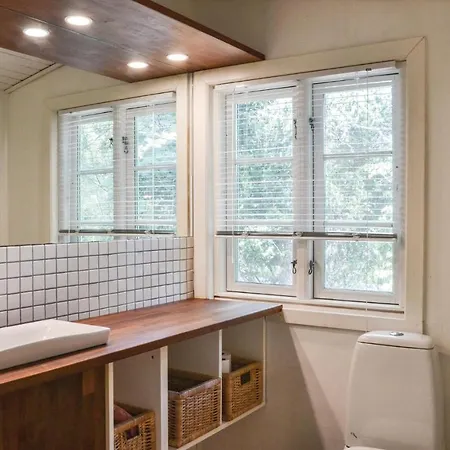 Three-bedroom Holiday In Hornbak