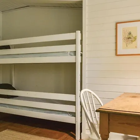 Three-bedroom Holiday In Hornbak *